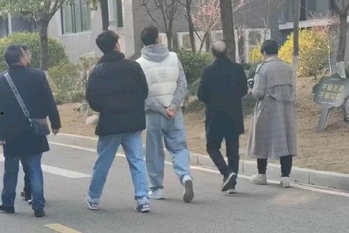 盘点网红吃瓜事件,揭秘网络舆论场的狂欢与争议